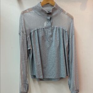 Very J Gray Women's Mesh Blouse NWT size small